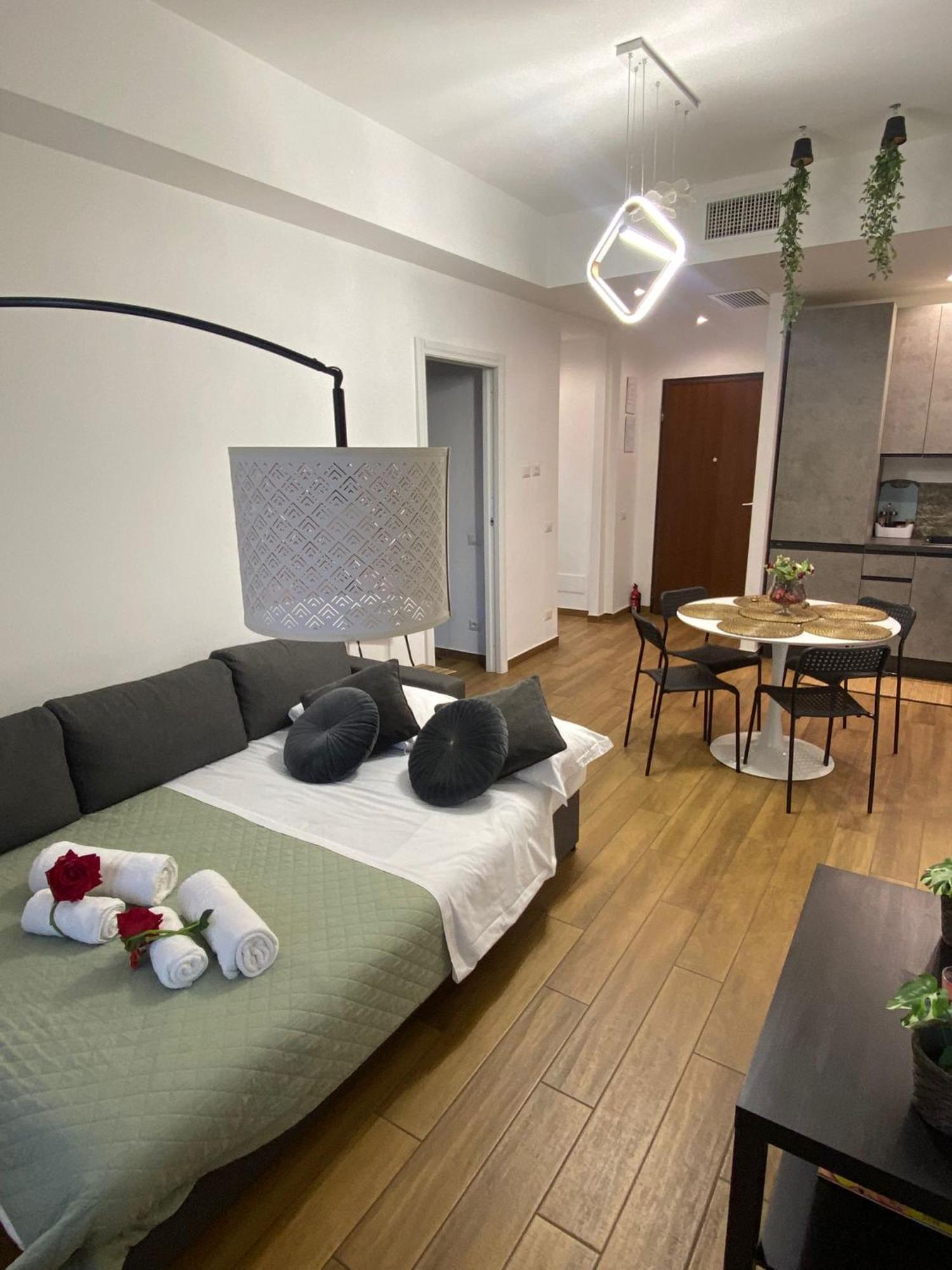 Red Roses Domus Appartement Rome